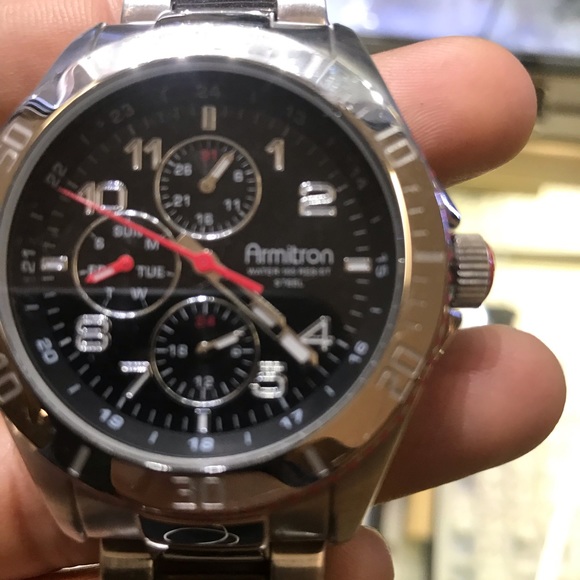Men’s armitron watch silver red - Picture 2 of 6
